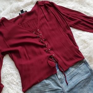 FALL LACE UP FRONT TOP